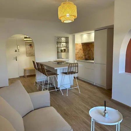Daire Le Claridge - 4 Prs - Clim - Balcon - 5 Min Plages