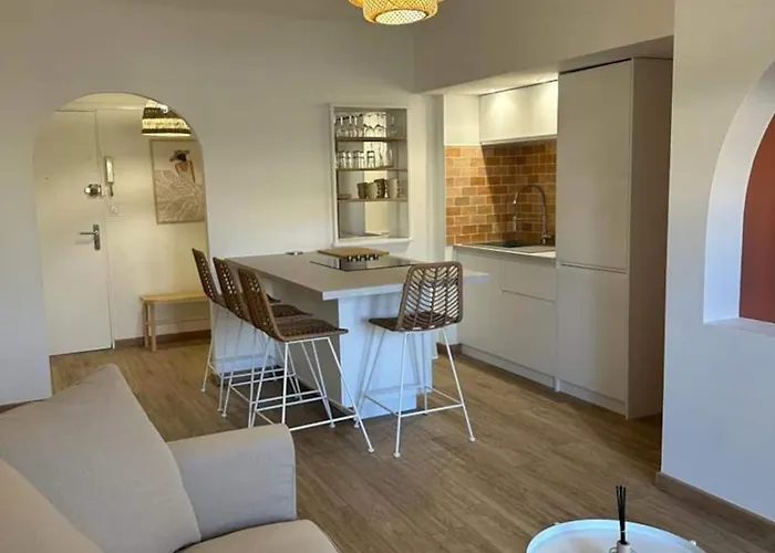 Apartmán Le Claridge - 4 Prs - Clim - Balcon - 5 Min Plages