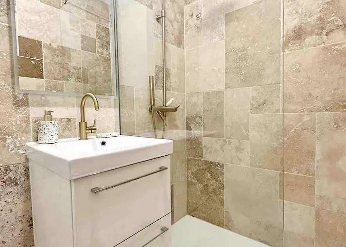 Apartmán Le Claridge - 4 Prs - Clim - Balcon - 5 Min Plages *